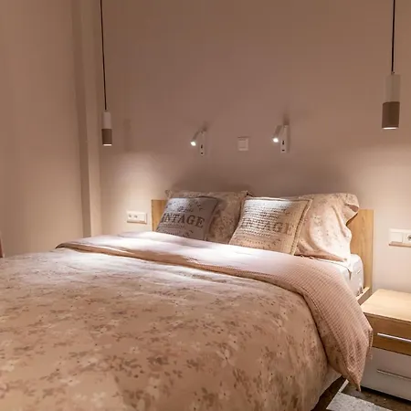 Elegant 5' From Ampelokipi Metro Station Apartment Athens