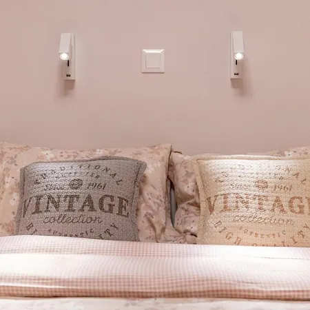 Elegant 5' From Ampelokipi Metro Station Apartment *