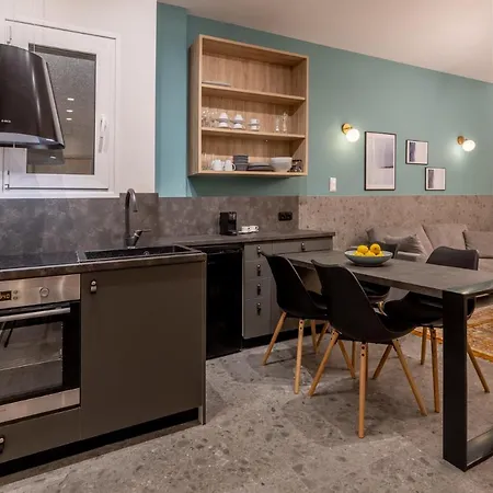 Elegant 5' From Ampelokipi Metro Station Apartment Athens