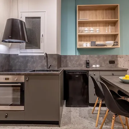 Elegant 5' From Ampelokipi Metro Station Apartment Athens